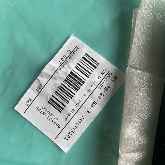 COPY - Disney Auctions jumbo LE 100 MALEFICENT pin. New. Artist Proof Gold of P… - Picture 2 of 4